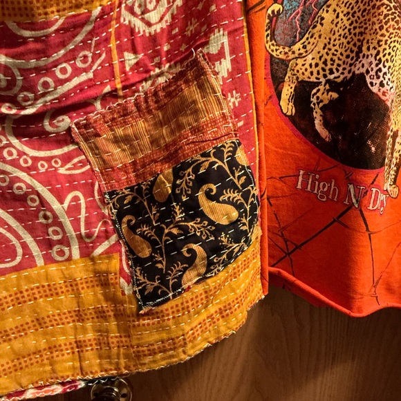 DEF LEPPARD Band Tee Poncho Kantha Sleeves w/ Pockets Handmade One of a Kind - Picture 3 of 4